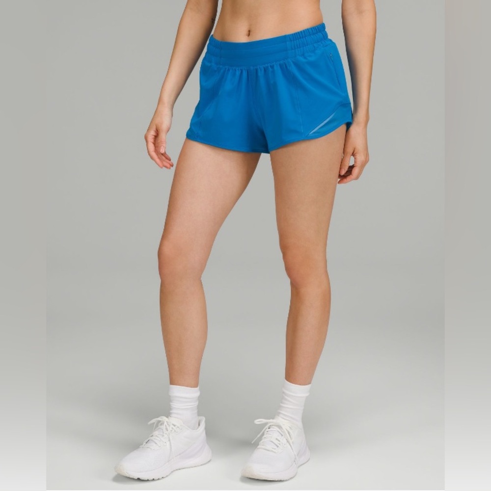 lululemon Poolside Hotty hots low rise short 2.5